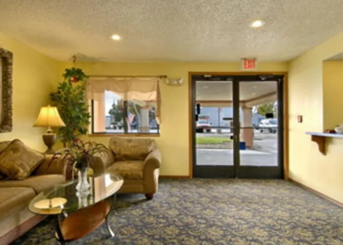 Super 8 By Wyndham Willows